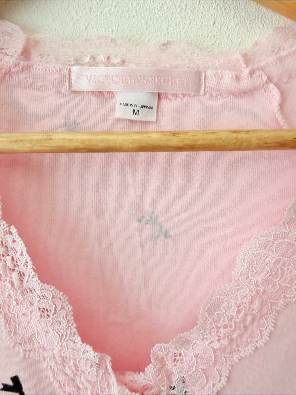 Vintage Victoria's Secret Light Pink Bow-Print Pajama Set - Picture 3 of 7